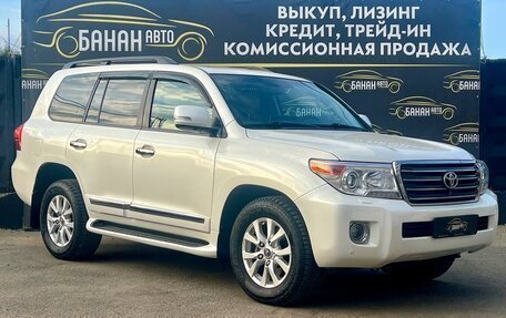 Toyota Land Cruiser 200, 2014 год, 3 899 000 рублей, 3 фотография