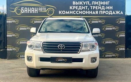 Toyota Land Cruiser 200, 2014 год, 3 899 000 рублей, 2 фотография