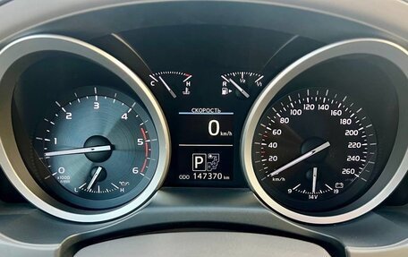 Toyota Land Cruiser 200, 2014 год, 3 899 000 рублей, 28 фотография