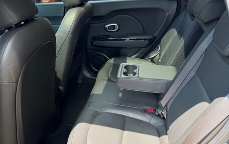 KIA Soul II рестайлинг, 2019 год, 1 930 000 рублей, 18 фотография