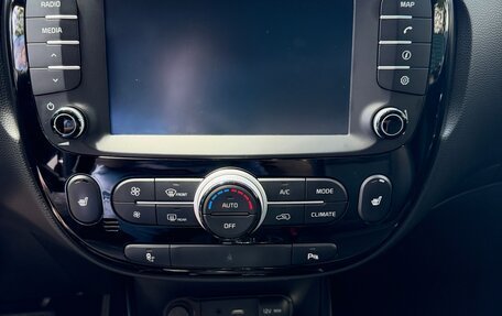KIA Soul II рестайлинг, 2019 год, 1 930 000 рублей, 21 фотография