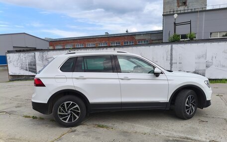 Volkswagen Tiguan II, 2018 год, 1 950 000 рублей, 3 фотография