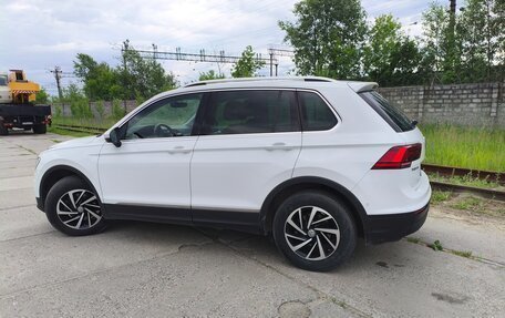 Volkswagen Tiguan II, 2018 год, 1 950 000 рублей, 8 фотография