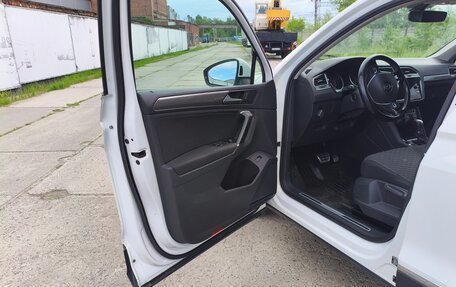 Volkswagen Tiguan II, 2018 год, 1 950 000 рублей, 15 фотография