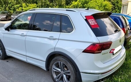 Volkswagen Tiguan II, 2019 год, 3 200 000 рублей, 2 фотография