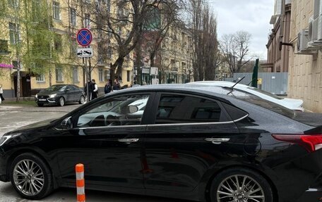 Hyundai Solaris II рестайлинг, 2021 год, 1 600 000 рублей, 6 фотография