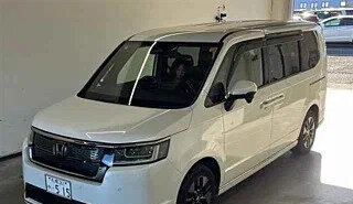 Honda Stepwgn, 2022 год, 2 010 000 рублей, 2 фотография