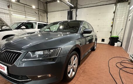 Skoda Superb III рестайлинг, 2015 год, 1 340 000 рублей, 2 фотография