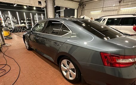 Skoda Superb III рестайлинг, 2015 год, 1 340 000 рублей, 3 фотография