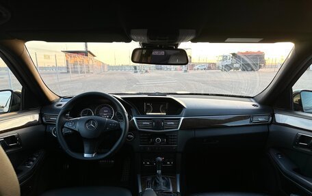Mercedes-Benz E-Класс, 2010 год, 1 250 000 рублей, 11 фотография