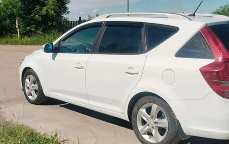 KIA cee'd I рестайлинг, 2011 год, 650 000 рублей, 4 фотография
