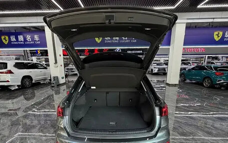 Audi Q3, 2023 год, 2 100 100 рублей, 6 фотография