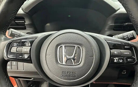 Honda Vezel, 2023 год, 1 860 000 рублей, 12 фотография