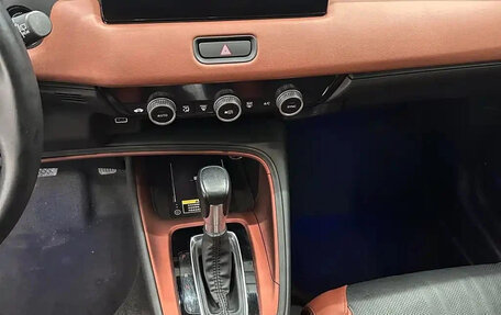 Honda Vezel, 2023 год, 1 860 000 рублей, 6 фотография