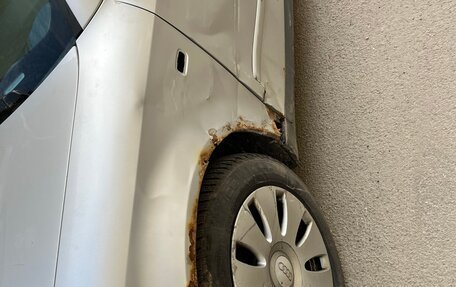 Audi A4, 2003 год, 385 000 рублей, 8 фотография