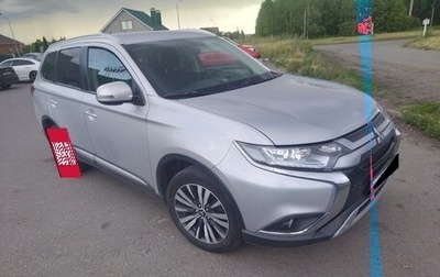 Mitsubishi Outlander III рестайлинг 3, 2019 год, 2 130 000 рублей, 1 фотография