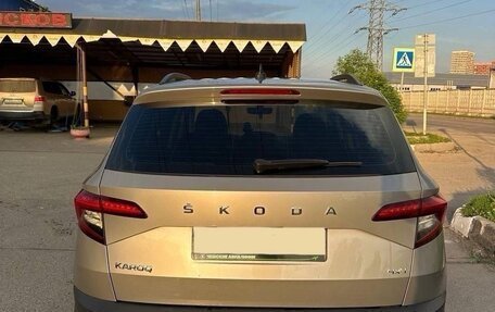 Skoda Karoq I, 2022 год, 1 990 000 рублей, 6 фотография