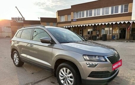 Skoda Karoq I, 2022 год, 1 990 000 рублей, 2 фотография