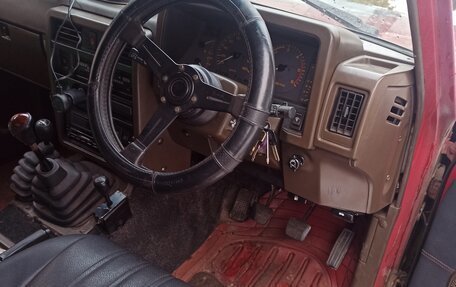 Nissan Safari IV, 1989 год, 1 500 000 рублей, 6 фотография