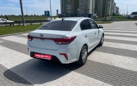 KIA Rio IV, 2019 год, 900 000 рублей, 3 фотография