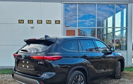 Toyota Highlander, 2025 год, 5 300 000 рублей, 4 фотография