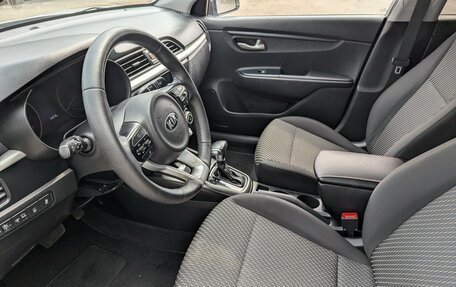 KIA Rio IV, 2018 год, 1 330 000 рублей, 9 фотография