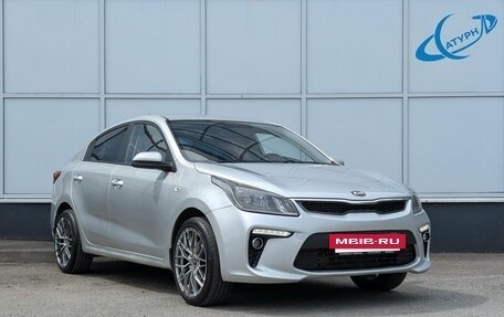 KIA Rio IV, 2018 год, 1 330 000 рублей, 3 фотография