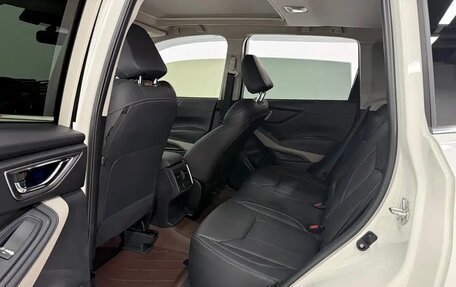 Subaru Forester, 2022 год, 2 300 000 рублей, 10 фотография