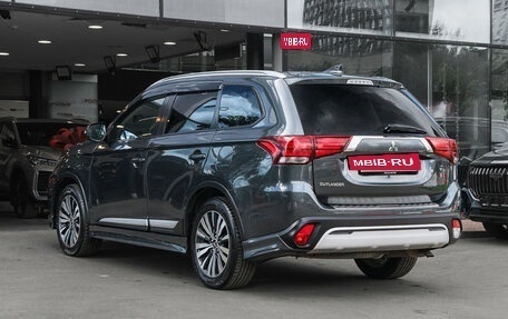 Mitsubishi Outlander III рестайлинг 3, 2020 год, 1 500 000 рублей, 7 фотография