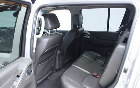 Nissan Pathfinder, 2011 год, 1 490 000 рублей, 12 фотография