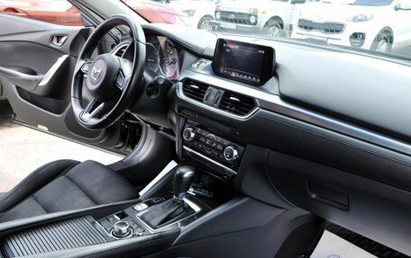 Mazda 6, 2017 год, 1 920 000 рублей, 14 фотография