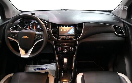 Chevrolet Trax, 2022 год, 1 060 000 рублей, 18 фотография