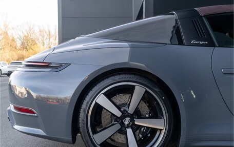 Porsche 911, 2026 год, 21 000 000 рублей, 17 фотография