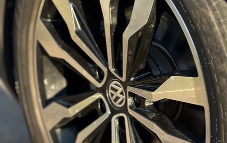 Volkswagen Tiguan II, 2018 год, 2 850 000 рублей, 5 фотография