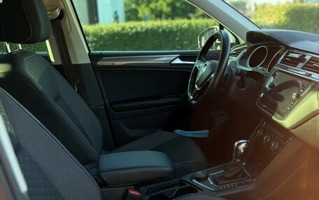 Volkswagen Tiguan II, 2018 год, 2 850 000 рублей, 4 фотография