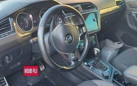 Volkswagen Tiguan II, 2018 год, 2 850 000 рублей, 17 фотография