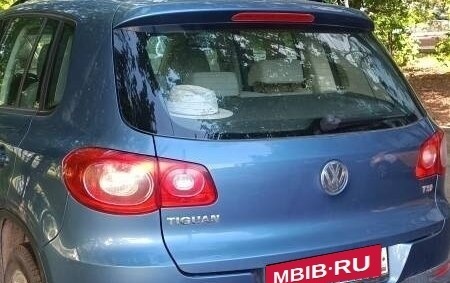 Volkswagen Tiguan I, 2011 год, 1 180 000 рублей, 2 фотография