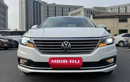 Volkswagen Lavida, 2022 год, 1 000 000 рублей, 2 фотография