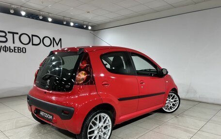 Peugeot 107 I рестайлинг, 2012 год, 590 000 рублей, 2 фотография