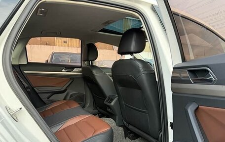 Volkswagen Lavida, 2022 год, 1 000 000 рублей, 14 фотография