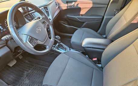 Hyundai Solaris II рестайлинг, 2017 год, 1 300 000 рублей, 7 фотография