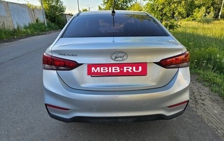 Hyundai Solaris II рестайлинг, 2017 год, 1 300 000 рублей, 2 фотография