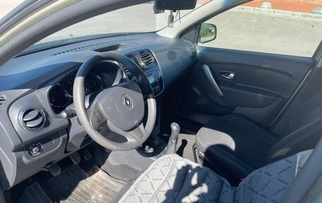 Renault Logan II, 2016 год, 670 000 рублей, 3 фотография