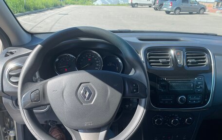Renault Logan II, 2016 год, 670 000 рублей, 2 фотография