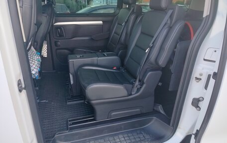 Peugeot Traveller I, 2022 год, 3 490 000 рублей, 6 фотография