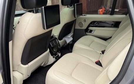 Land Rover Range Rover IV рестайлинг, 2019 год, 8 500 000 рублей, 3 фотография