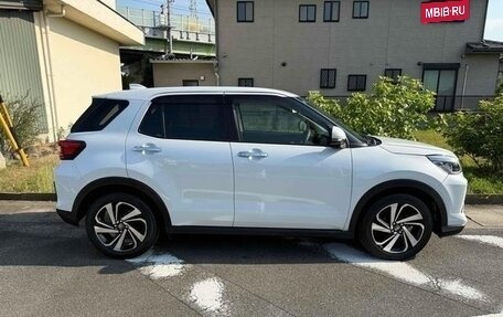Toyota Raize I, 2021 год, 1 100 100 рублей, 3 фотография