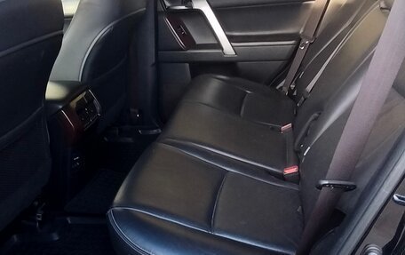 Toyota Land Cruiser Prado 150 рестайлинг 2, 2015 год, 3 740 000 рублей, 13 фотография