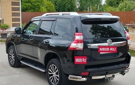 Toyota Land Cruiser Prado 150 рестайлинг 2, 2015 год, 3 740 000 рублей, 5 фотография