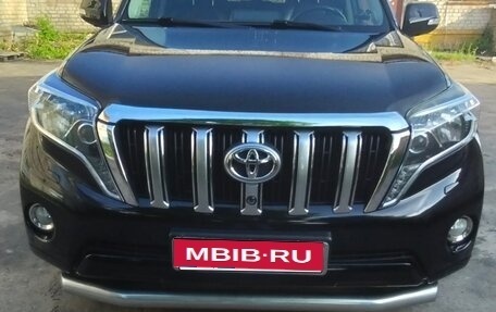 Toyota Land Cruiser Prado 150 рестайлинг 2, 2015 год, 3 740 000 рублей, 10 фотография